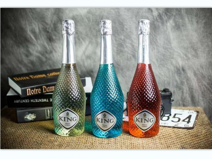 帝馬仕透明菠蘿瓶起泡酒